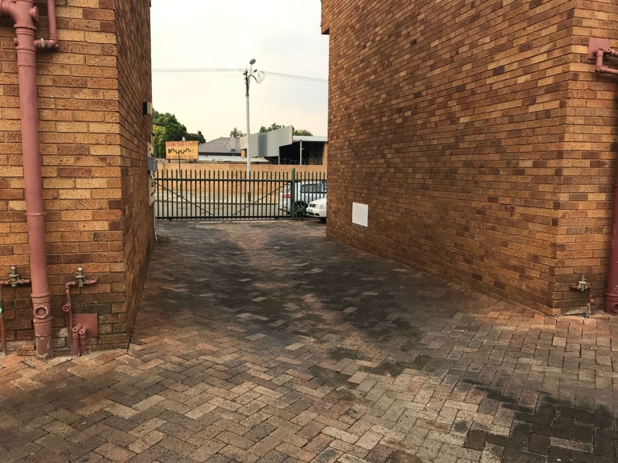 2 Bedroom Property for Sale in Potchefstroom North West